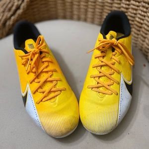 Nike Mercurial Vapor Football Cleats